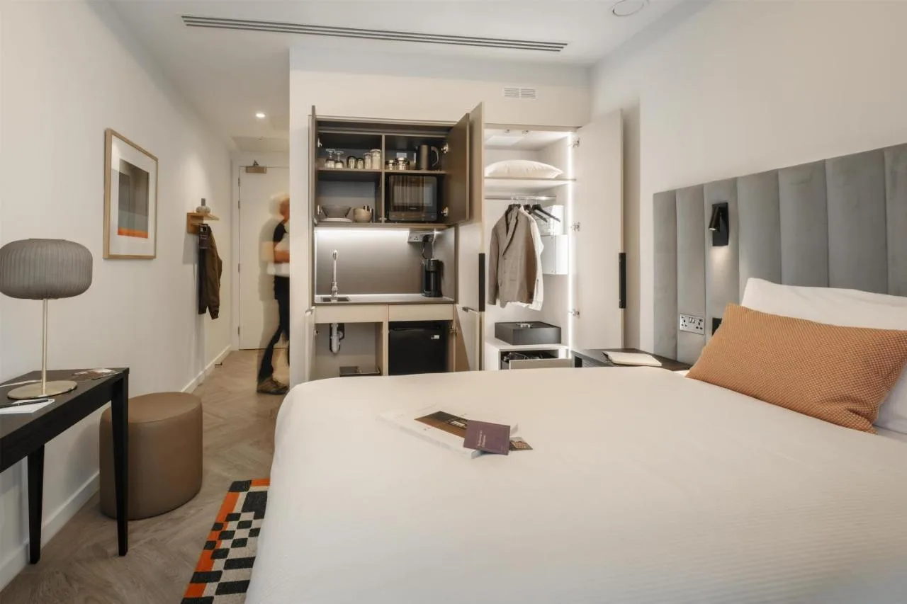 The Wellington Glasgow by Adina